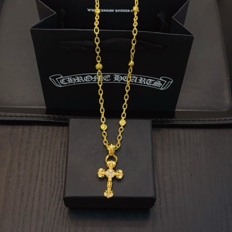 Ch*0me He**ts necklaces